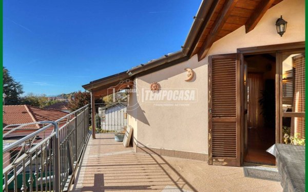 casa indipendente in vendita a Varese