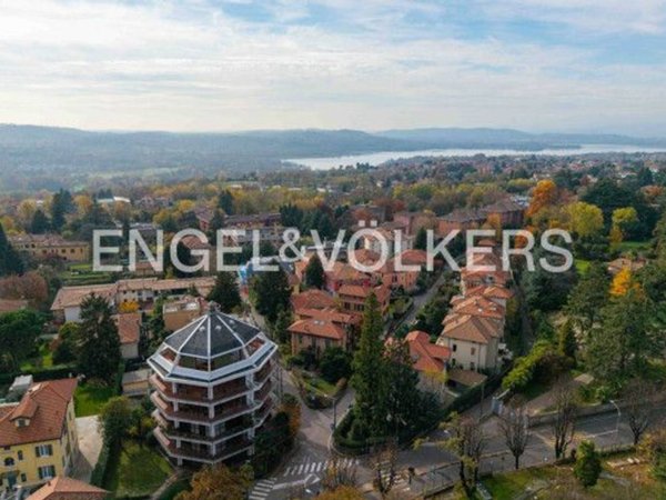 appartamento in vendita a Varese in zona Centro Città