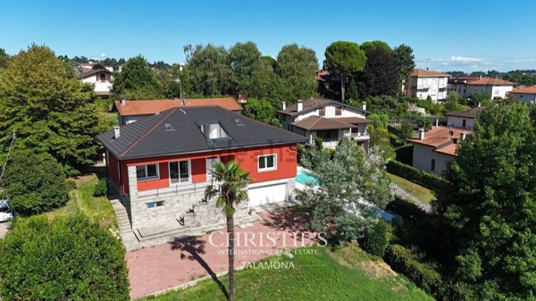 casa indipendente in vendita a Varese in zona Casbeno