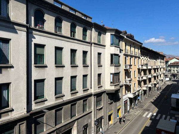 appartamento in vendita a Varese in zona Centro Città