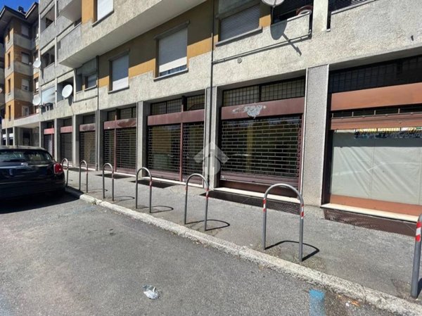 ufficio in vendita a Varese in zona Giubiano