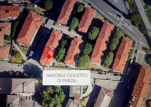 appartamento in vendita a Varese in zona Biumo