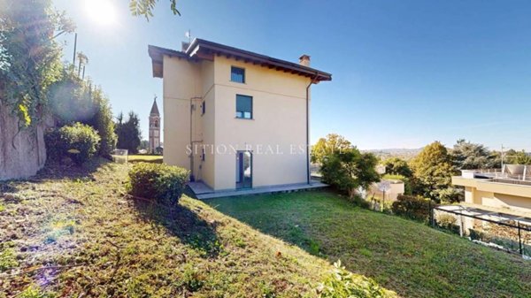 appartamento in vendita a Varese in zona Viale Europa