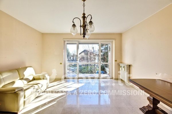 appartamento in vendita a Varese in zona Brunella