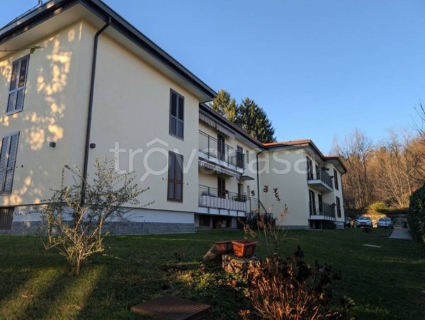 appartamento in vendita a Varese in zona Velate