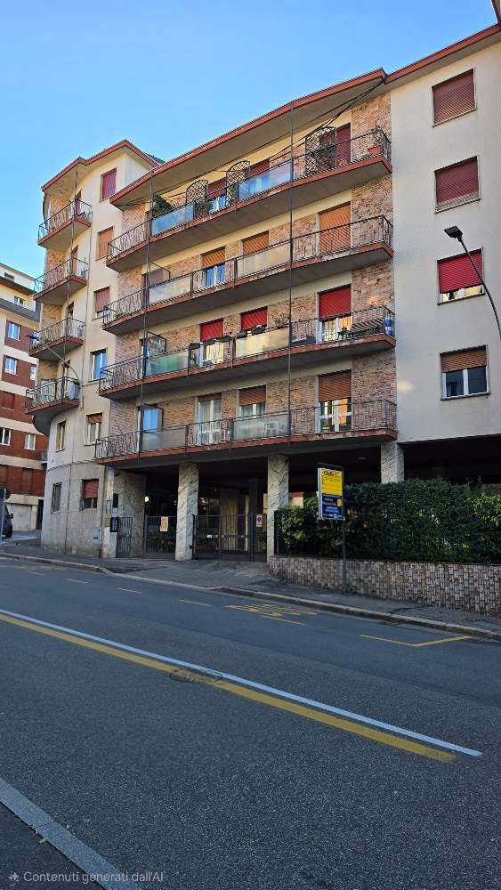 appartamento in vendita a Varese in zona Giubiano