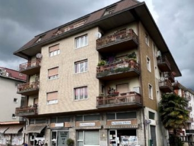 negozio in vendita a Varese in zona Giubiano