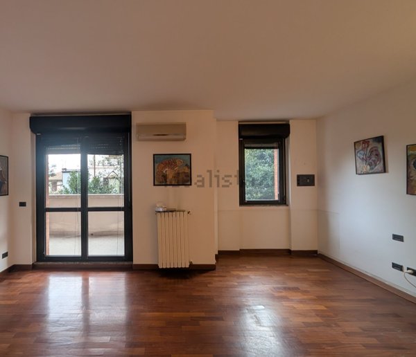 appartamento in vendita a Varese in zona Giubiano