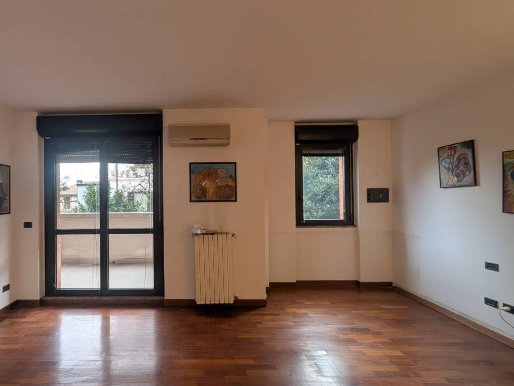 appartamento in vendita a Varese in zona Giubiano