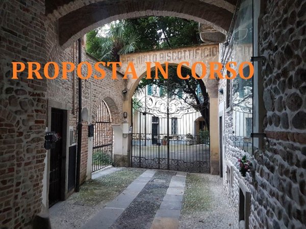 appartamento in vendita a Varese in zona Centro Città