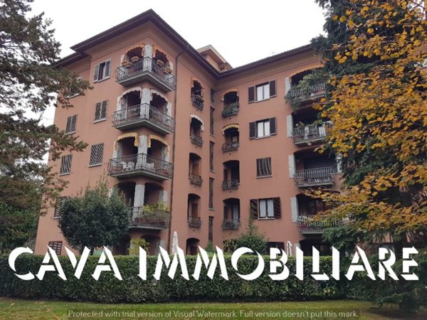 appartamento in vendita a Varese in zona Centro Città