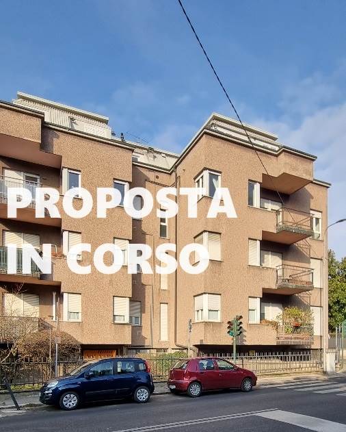 appartamento in vendita a Varese in zona Viale Aguggiari