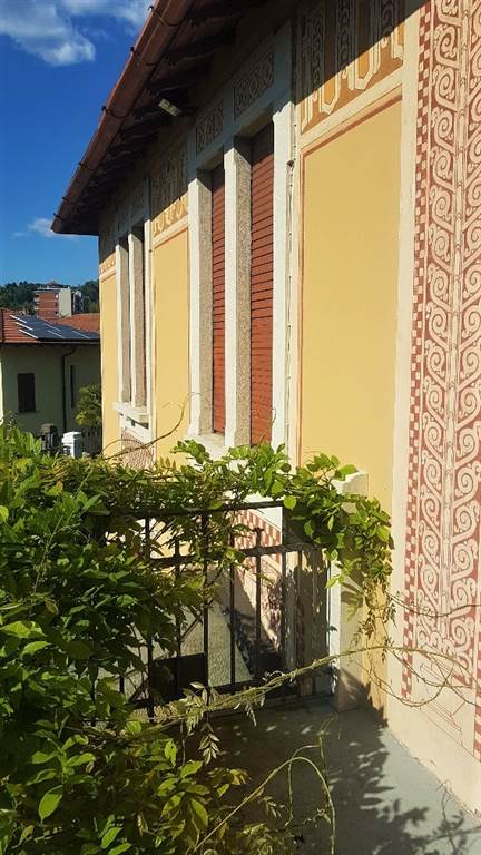 appartamento in vendita a Varese in zona Casbeno