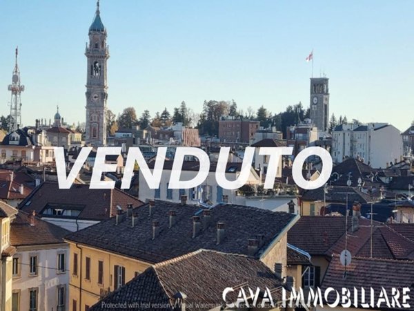 appartamento in vendita a Varese in zona Centro Città
