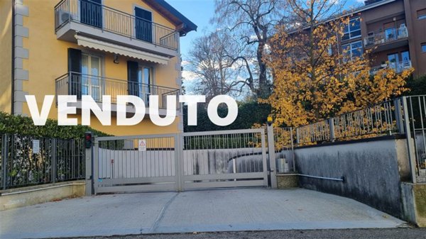 appartamento in vendita a Varese in zona Casbeno