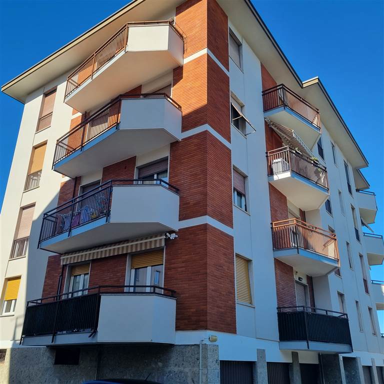 appartamento in vendita a Varese in zona Giubiano