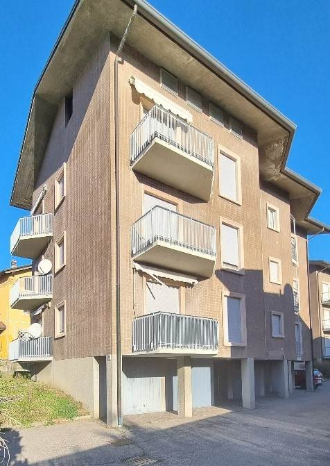 appartamento in vendita a Varese in zona Giubiano