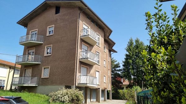 appartamento in vendita a Varese in zona Giubiano
