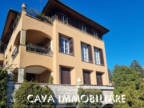 appartamento in vendita a Varese in zona Casbeno