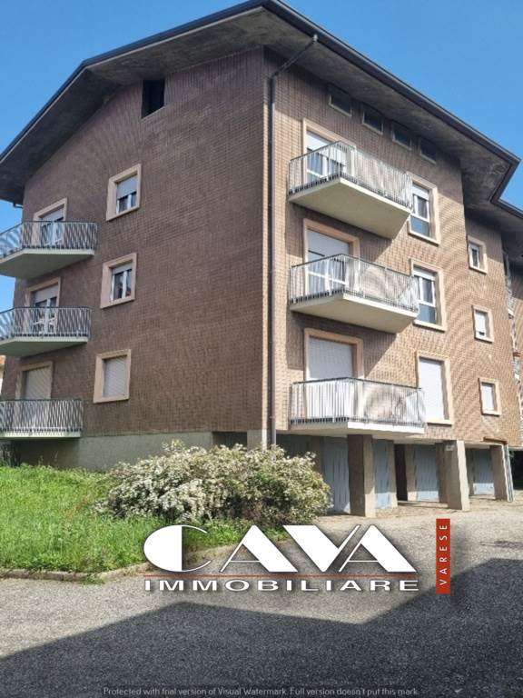 appartamento in vendita a Varese in zona Giubiano