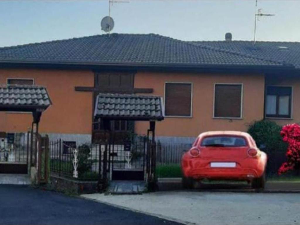 appartamento in vendita a Varese in zona Sant'Ambrogio