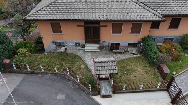 appartamento in vendita a Varese in zona Biumo