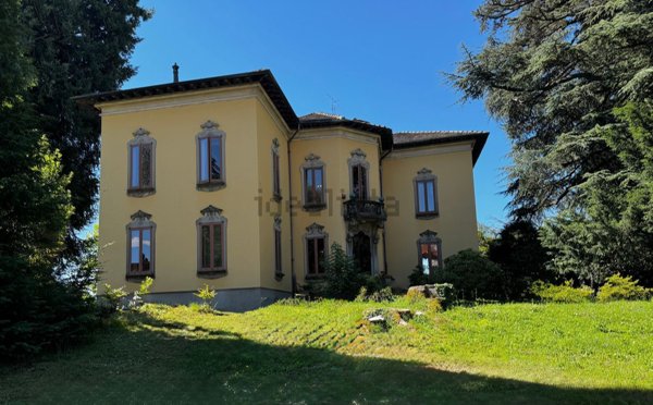 villa in vendita a Varese in zona Sant'Ambrogio