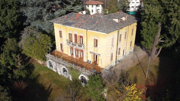 casa indipendente in vendita a Varese in zona Sant'Ambrogio