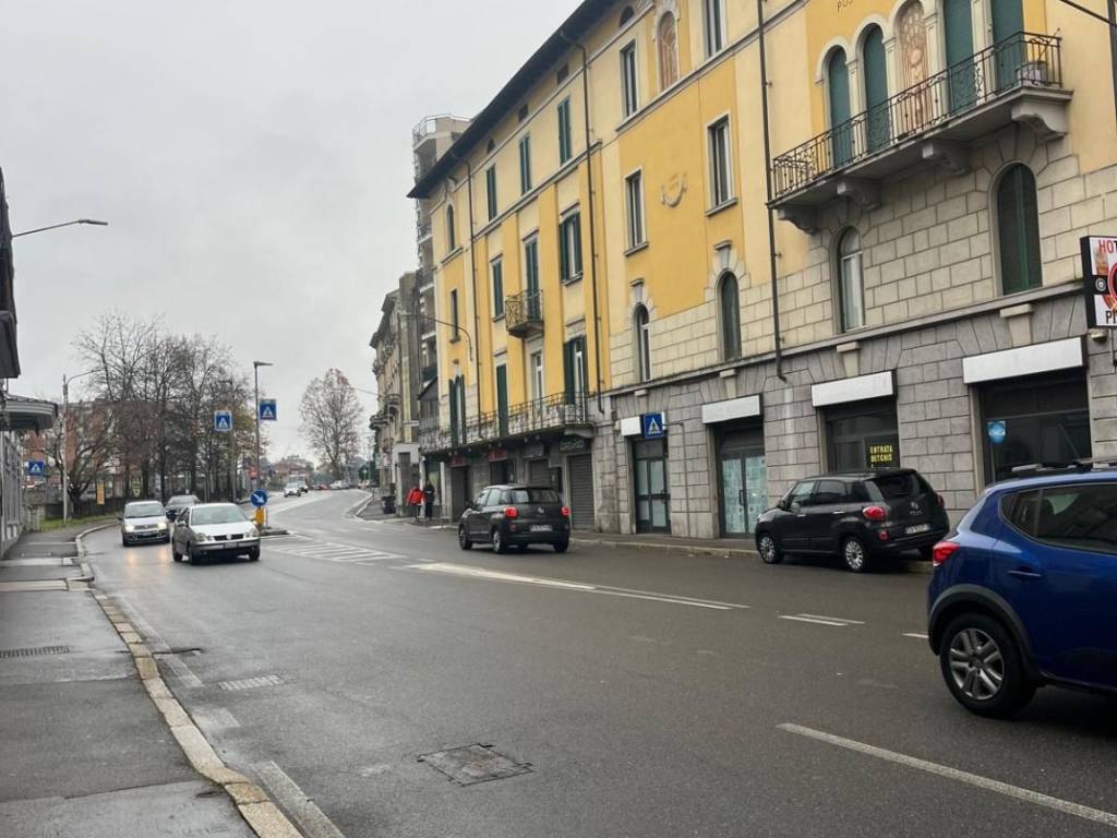 appartamento in vendita a Varese in zona Biumo