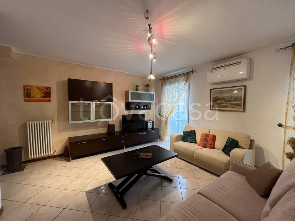 appartamento in vendita a Varese in zona Via Magenta