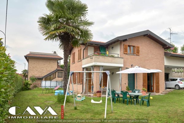 casa indipendente in vendita a Varese in zona Viale Borri