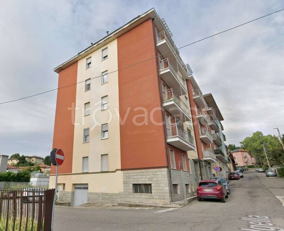appartamento in vendita a Varese in zona Biumo