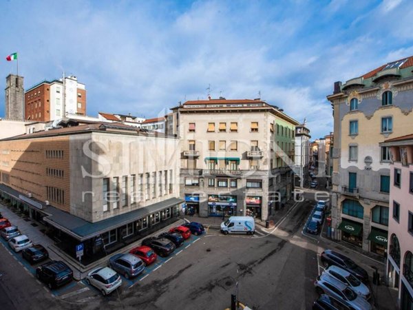 appartamento in vendita a Varese in zona Centro Città