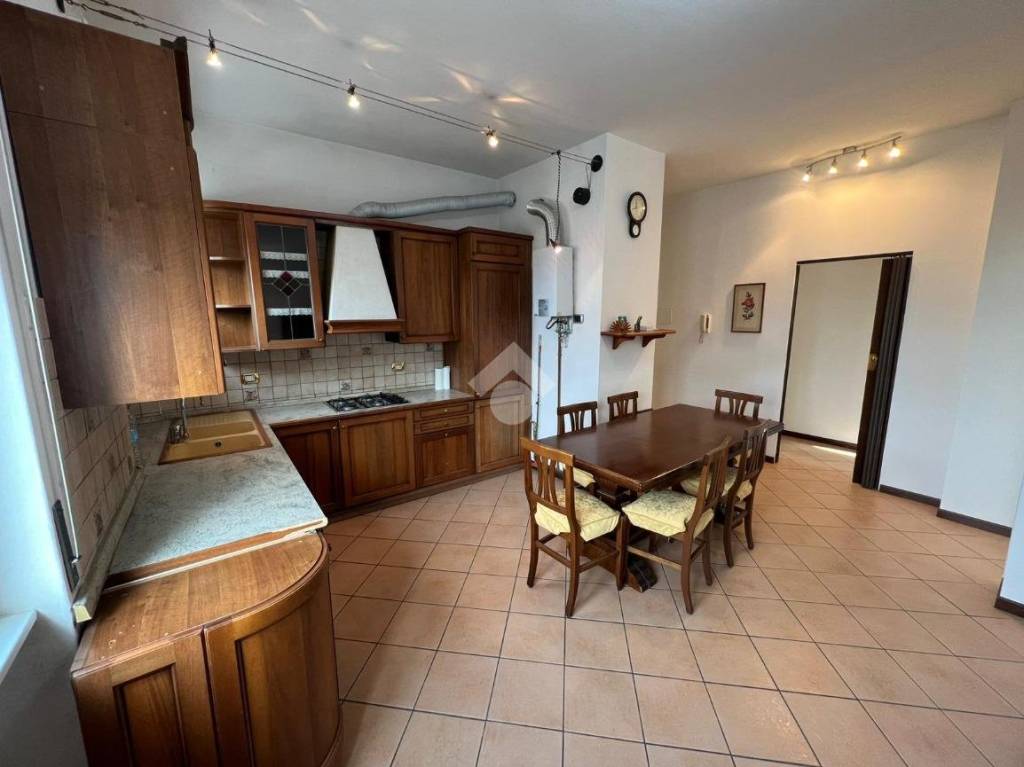 appartamento in vendita a Varese in zona Viale Belforte