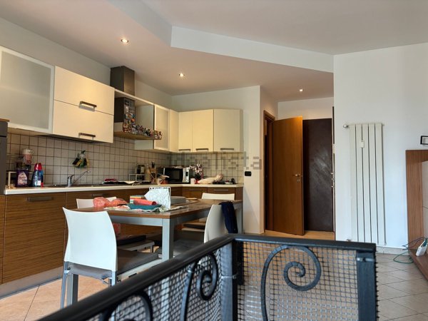 appartamento in vendita a Varese in zona Lissago