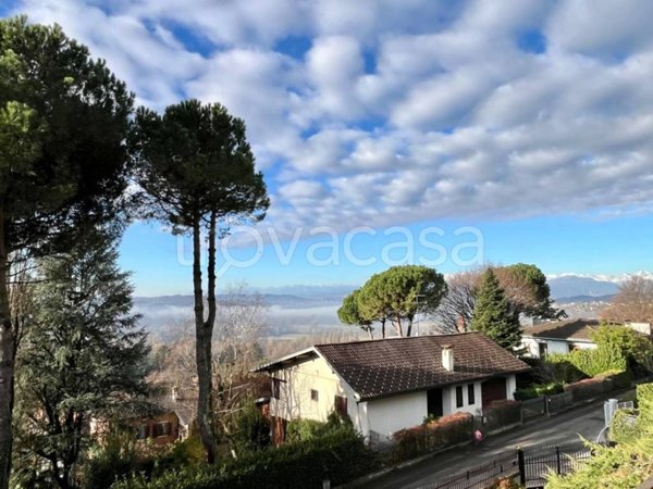 casa indipendente in vendita a Varese in zona Viale Europa