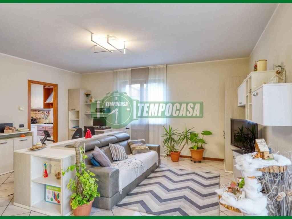 casa indipendente in vendita a Varese in zona Giubiano