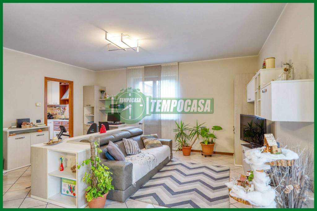 casa indipendente in vendita a Varese in zona Giubiano