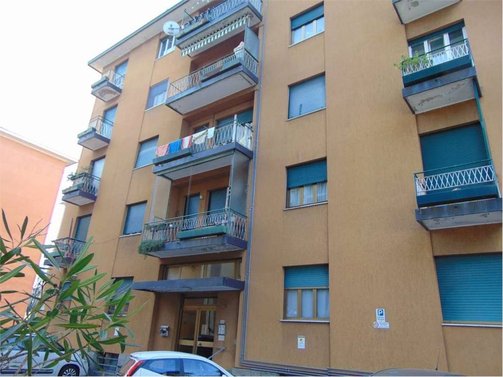 appartamento in vendita a Varese in zona Biumo