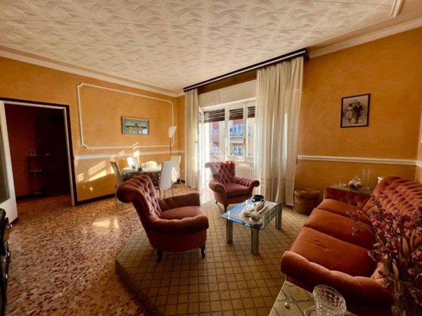 casa indipendente in vendita a Varese in zona Giubiano