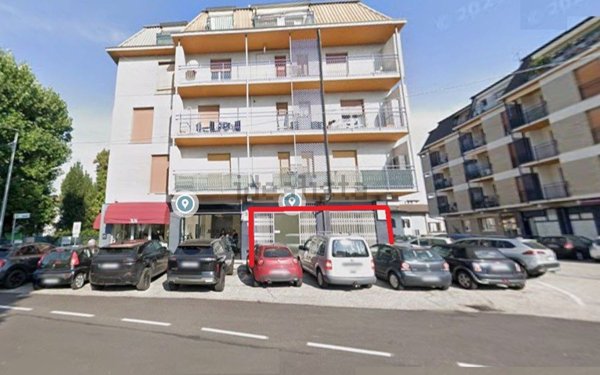 negozio in vendita a Varese in zona Giubiano