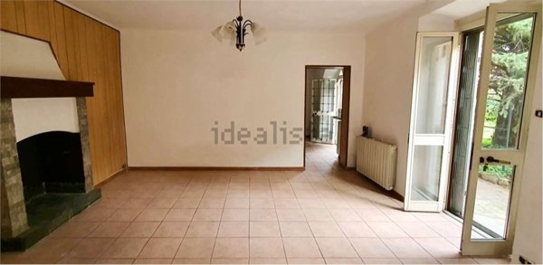 appartamento in vendita a Varese in zona Biumo