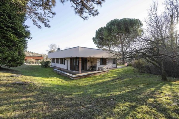 casa indipendente in vendita a Varese in zona Masnago