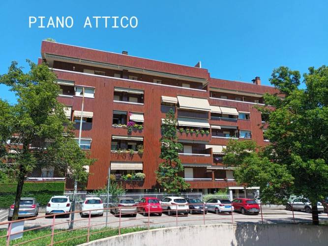 appartamento in vendita a Varese in zona Masnago