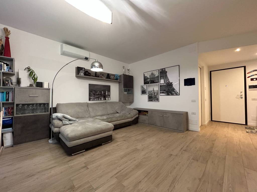 casa indipendente in vendita a Varese