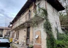 casa indipendente in vendita a Varese
