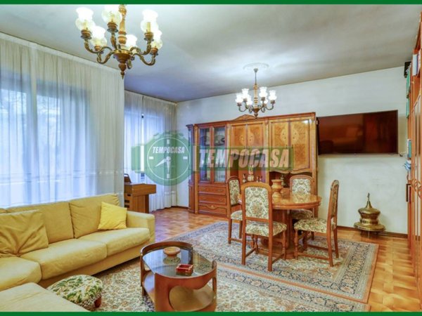 appartamento in vendita a Varese in zona Biumo