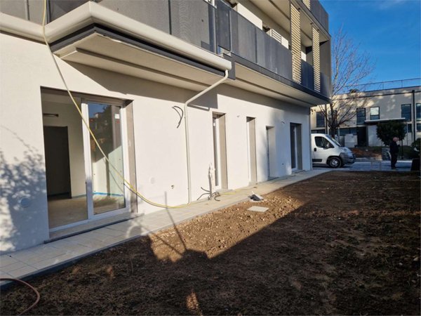 appartamento in vendita a Varese in zona Giubiano