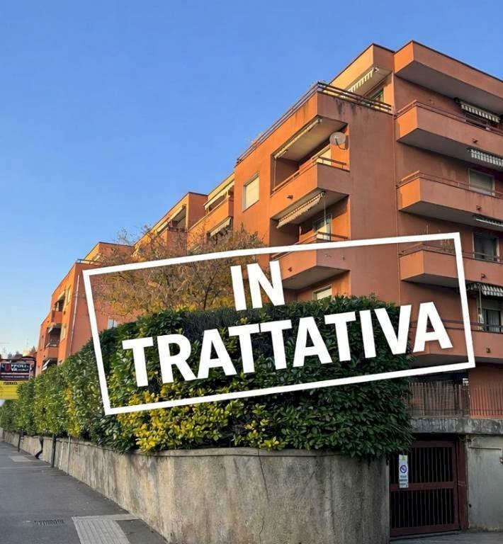 appartamento in vendita a Varese in zona Via Crispi
