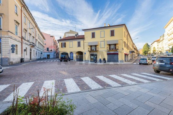 appartamento in vendita a Varese in zona Centro Città